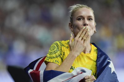 "Це було неймовірно". Елеанор Паттерсон оцінила світовий рекорд Магучіх та свою "бронзу" на Олімпіаді "Це було неймовірно". Елеанор Паттерсон оцінила світовий рекорд Магучіх та свою "бронзу" на Олімпіаді