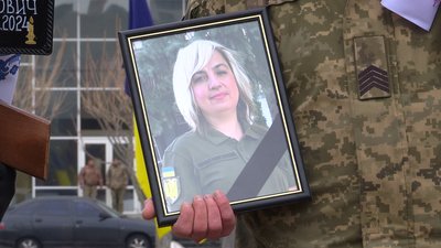 З добровольцями Василем Оніщуком, Тетяною Лукашук та Олегом Півнем попрощались у Рівному З добровольцями Василем Оніщуком, Тетяною Лукашук та Олегом Півнем попрощались у Рівному