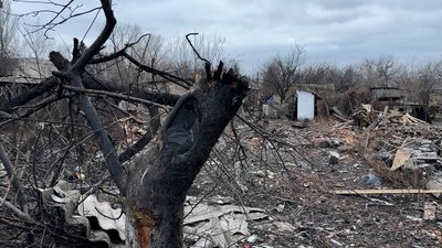 Наслідки обстрілу Олександрівка Донецька область 9 січня 2026 рік Наслідки обстрілу Олександрівка Донецька область 9 січня 2026 рік