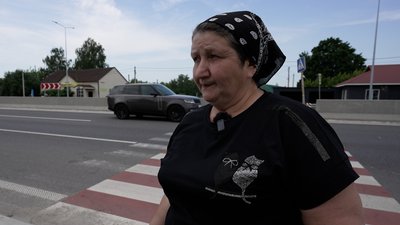"Тяг її під колесами до кінця села": чому водію, який на смерть збив жінку на трасі "Київ-Чернігів", не вручили підозру "Тяг її під колесами до кінця села": чому водію, який на смерть збив жінку на трасі "Київ-Чернігів", не вручили підозру