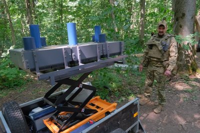 Боронять кордони Сумщини: як працює підрозділ РЕБ 158 бригади Боронять кордони Сумщини: як працює підрозділ РЕБ 158 бригади