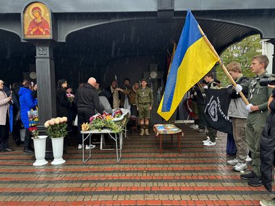 У Черкасах попрощалися із громадським діячем Ігорем Ведмедем У Черкасах попрощалися із громадським діячем Ігорем Ведмедем
