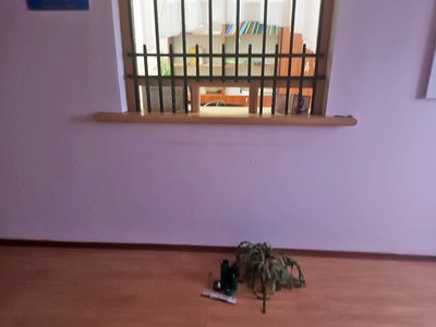 Зачепив телефон і видав себе: на Рівненщині затримали чоловіка, який прийшов обікрасти залізничну станцію Зачепив телефон і видав себе: на Рівненщині затримали чоловіка, який прийшов обікрасти залізничну станцію