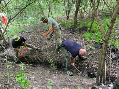 На Вінниччині ветерани влаштували толоку у заказнику "Згарський" На Вінниччині ветерани влаштували толоку у заказнику "Згарський"