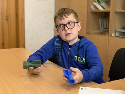 Школярі передали на виготовленя дронів понад 140 тисяч гривень Школярі передали на виготовленя дронів понад 140 тисяч гривень