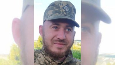 На Донеччині поховали військового зі Слов'янська На Донеччині поховали військового зі Слов'янська