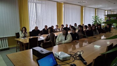 Черкаським бібліотекам передали книги з історії та культури Криму