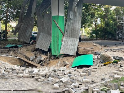 В Одесі під час повітряної тривоги вибухнула заправка В Одесі під час повітряної тривоги вибухнула заправка