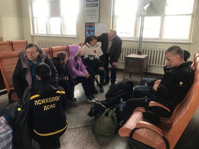 На Житомирщину із районів бойових дій евакуаційним потягом приїхали 26 переселенців На Житомирщину із районів бойових дій евакуаційним потягом приїхали 26 переселенців