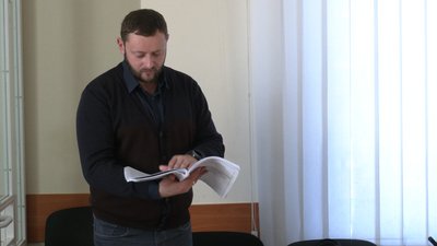 Вимагав хабар від підприємця: у Чернігові судять ексначальника управління капітального будівництва Вячеслава Почепа Вимагав хабар від підприємця: у Чернігові судять ексначальника управління капітального будівництва Вячеслава Почепа
