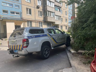 Затримання ймовірного підозрюваного у скоєнні вбивства Фаріон у Дніпрі: що відбувається на місці затримання Затримання ймовірного підозрюваного у скоєнні вбивства Фаріон у Дніпрі: що відбувається на місці затримання