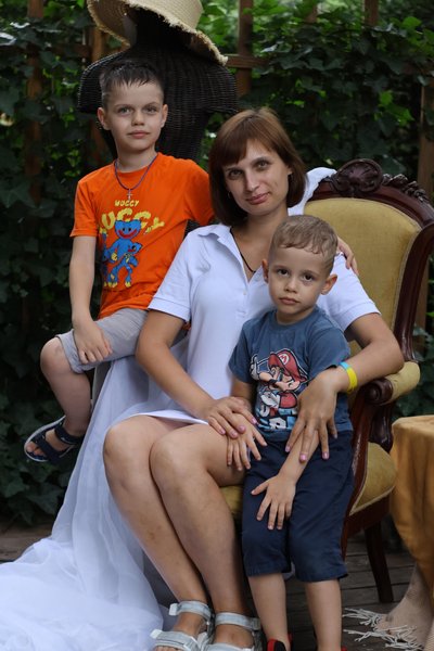 Бив та погрожував дітям: в Одесі жінка пройшла шлях відновлення після років домашнього насилля Бив та погрожував дітям: в Одесі жінка пройшла шлях відновлення після років домашнього насилля