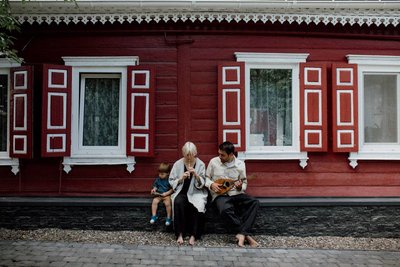 Суспільне Чернігів та лідерка гурту ONUKA запускають новий проєкт про культурний код українців Суспільне Чернігів та лідерка гурту ONUKA запускають новий проєкт про культурний код українців
