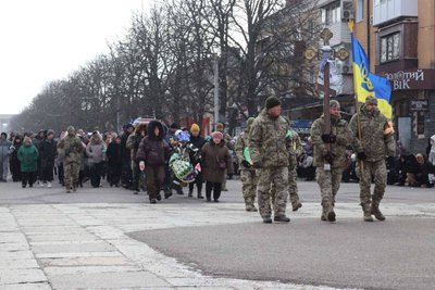На Первомайщині попрощалися зі старшим солдатом Вадимом Сніжинським На Первомайщині попрощалися зі старшим солдатом Вадимом Сніжинським