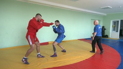 "Треба добре боротися й бути морально підготовленим": вінницький самбіст готується до чемпіонату світу "Треба добре боротися й бути морально підготовленим": вінницький самбіст готується до чемпіонату світу