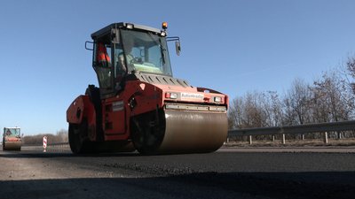 "Зараз погода дозволяє — іде облаштування всієї траси": на Рівненщині розпочали ямковий ремонт доріг "Зараз погода дозволяє — іде облаштування всієї траси": на Рівненщині розпочали ямковий ремонт доріг