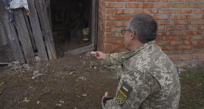 "Собачка Ляля — ляклива, але дуже мужня". Історія дружби песика та військового 128 бригади ТрО "Собачка Ляля — ляклива, але дуже мужня". Історія дружби песика та військового 128 бригади ТрО