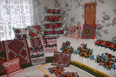"Я цим живу, я без цього не можу", – вишивальниця із Житомирщини "Я цим живу, я без цього не можу", – вишивальниця із Житомирщини