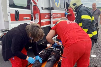 На Кіровоградщині зіткнулися дві вантажівки: травмувалися обидва водії На Кіровоградщині зіткнулися дві вантажівки: травмувалися обидва водії