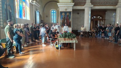 На Миколаївщині провели в останню путь бійця Вʼячеслава Бабенка На Миколаївщині провели в останню путь бійця Вʼячеслава Бабенка