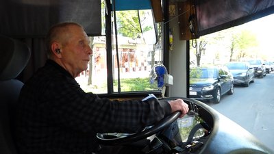 На маршруті №33 у Житомирі працює половина автобусів: пасажири чекають до 30 хвилин На маршруті №33 у Житомирі працює половина автобусів: пасажири чекають до 30 хвилин