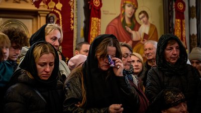 "Був чуйним та добрим лікарем, якого любили пацієнти": у Чернігові попрощалися з Андрієм Мохоньком "Був чуйним та добрим лікарем, якого любили пацієнти": у Чернігові попрощалися з Андрієм Мохоньком
