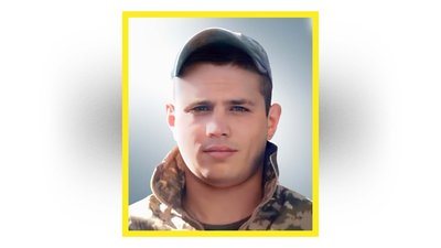 На Чернігівщині попрощалися з бійцями Андрієм Номерчуком, Сергієм Мирним та Олексієм Міщенком На Чернігівщині попрощалися з бійцями Андрієм Номерчуком, Сергієм Мирним та Олексієм Міщенком