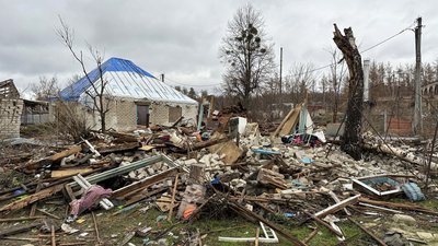 Село Щурове Лиманська громада Краматорський район руїни будинку флігель Донецька область 4 січня 2025 рік