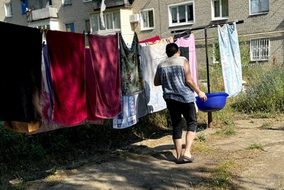 Жителька Курахового Тетяна люди життя евакуація прифронтове місто Курахове Донецька область Жителька Курахового Тетяна люди життя евакуація прифронтове місто Курахове Донецька область