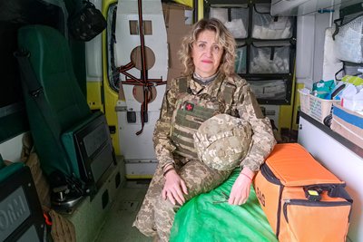 реанімобіль медикиня 30-ї ОМБр Ірина "Айріш" Донецька область 1 листопада 2024 рік реанімобіль медикиня 30-ї ОМБр Ірина "Айріш" Донецька область 1 листопада 2024 рік