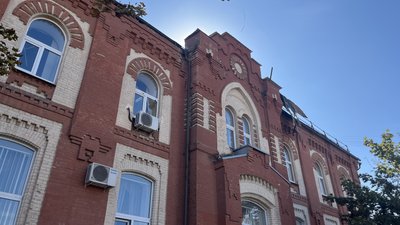 Під час атаки на Слобідський район Харкова була пошкоджена пам'ятка з елементами псевдомосковської архітектури 1 Під час атаки на Слобідський район Харкова була пошкоджена пам'ятка з елементами псевдомосковської архітектури 1