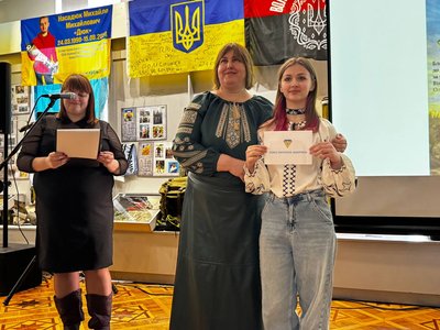 У Вінниці вручили стипендії дітям полеглих захисників У Вінниці вручили стипендії дітям полеглих захисників