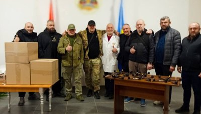 Працівники Микулинецької лікарні на Тернопільщині за місяць передали 35 дронів для ЗСУ. 27 квітня 2026 року Працівники Микулинецької лікарні на Тернопільщині за місяць передали 35 дронів для ЗСУ. 27 квітня 2026 року