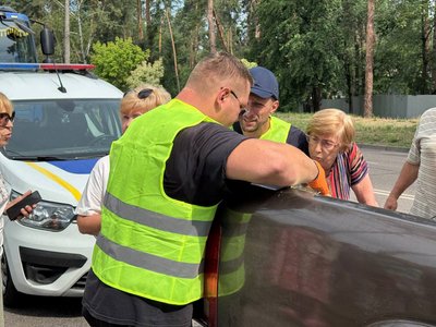 Серцевий напад та розбита голова: у Черкасах на Лісовій Просіці зчинилася сутичка Серцевий напад та розбита голова: у Черкасах на Лісовій Просіці зчинилася сутичка