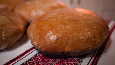 "Кулінарний спадок": як на Рівненщині випікають хліб на черені та вихватні "Кулінарний спадок": як на Рівненщині випікають хліб на черені та вихватні