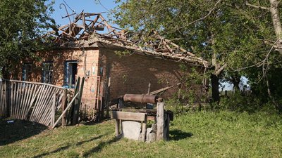 "Мене вкинуло хвилею назад у коридор": жителька села на Кіровоградщині про нічний обстріл "Мене вкинуло хвилею назад у коридор": жителька села на Кіровоградщині про нічний обстріл