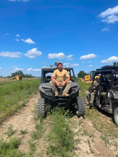 «Зв’язок є — армія діє»: історія військового зв’язківця «Джокера», який служить на Хмельниччині «Зв’язок є — армія діє»: історія військового зв’язківця «Джокера», який служить на Хмельниччині