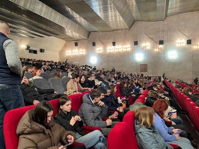 У Черкасах показали фільм-виставу про репресії та Павла Тичину У Черкасах показали фільм-виставу про репресії та Павла Тичину