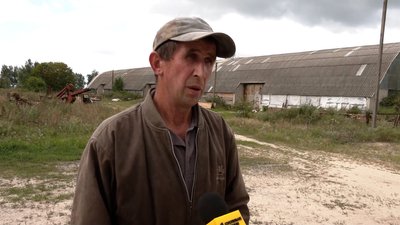 Менше кілометра до кордону з Росією: з села Костобобрів, що на Чернігівщині, виїхала третина жителів Менше кілометра до кордону з Росією: з села Костобобрів, що на Чернігівщині, виїхала третина жителів