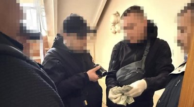 Правоохоронці перераховують суму хабаря
