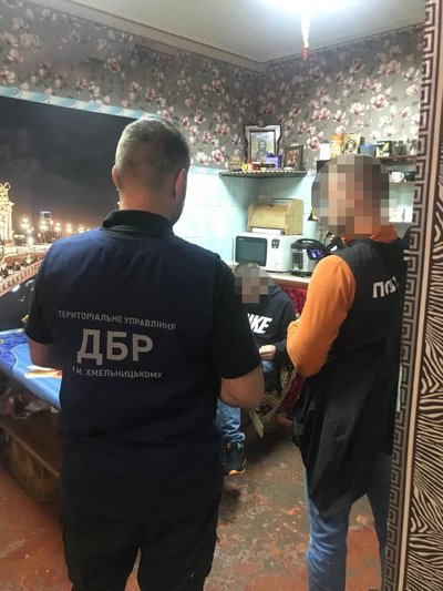 дбр, прокуратура, бердичів, колонія №70, наркотики, працівник, майор, ув'язнений, неповнолітній дбр, прокуратура, бердичів, колонія №70, наркотики, працівник, майор, ув'язнений, неповнолітній