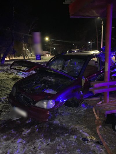 ДТП у Черкасах: автомобіль в'їхав в електроопору, двоє травмованих. Поліція відкрила справу ДТП у Черкасах: автомобіль в'їхав в електроопору, двоє травмованих. Поліція відкрила справу