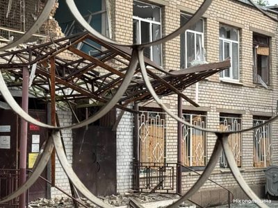 Пожежі через атаки, катування дитини, прощання із загиблим в Кривому Розі. Головні новини Дніпра та області 25 червня Пожежі через атаки, катування дитини, прощання із загиблим в Кривому Розі. Головні новини Дніпра та області 25 червня