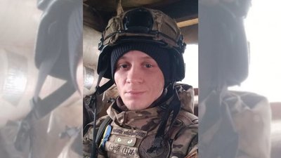 Поховали поруч із братом, який загинув під Бахмутом: на Рівненщині попрощались із Артемом Горетим із Луганщини Поховали поруч із братом, який загинув під Бахмутом: на Рівненщині попрощались із Артемом Горетим із Луганщини