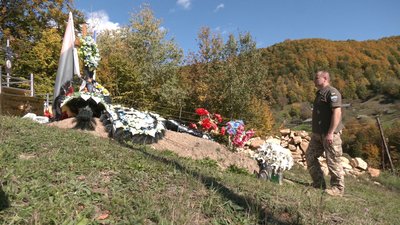 Володимир Гелетюк, Бабин, могила, Андрій Ковалюк Володимир Гелетюк, Бабин, могила, Андрій Ковалюк