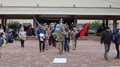 У трьох громадах Кіровоградщини попрощалися із загиблими військовими