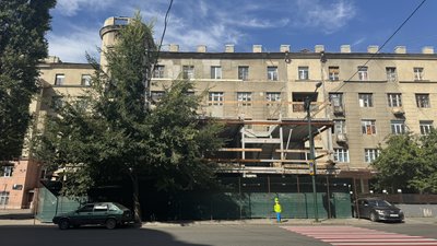 Будівництво кафе біля гуртожитку "Гіганта" в Харкові Будівництво кафе біля гуртожитку "Гіганта" в Харкові