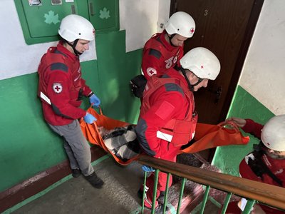 “Боюсь, щоб не вбило”: з Білопілля евакуюють місцевих жителів