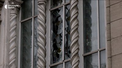 Пошкоджені автентичні вітражі: як Одеса оговтується після балістичного удару 31 січня Пошкоджені автентичні вітражі: як Одеса оговтується після балістичного удару 31 січня