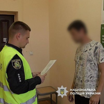 У Будах на Харківщині чоловік вбив односельця, який пробрався без запрошення у його домоволодіння У Будах на Харківщині чоловік вбив односельця, який пробрався без запрошення у його домоволодіння